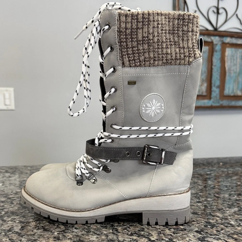 Tex Gray Winter mid calf Boots with Knit Cuff EUC 10.5